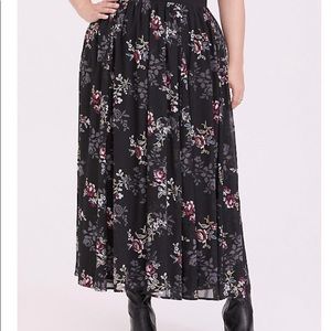 Torrid BLACK FLORAL CHIFFON MAXI SKIRT